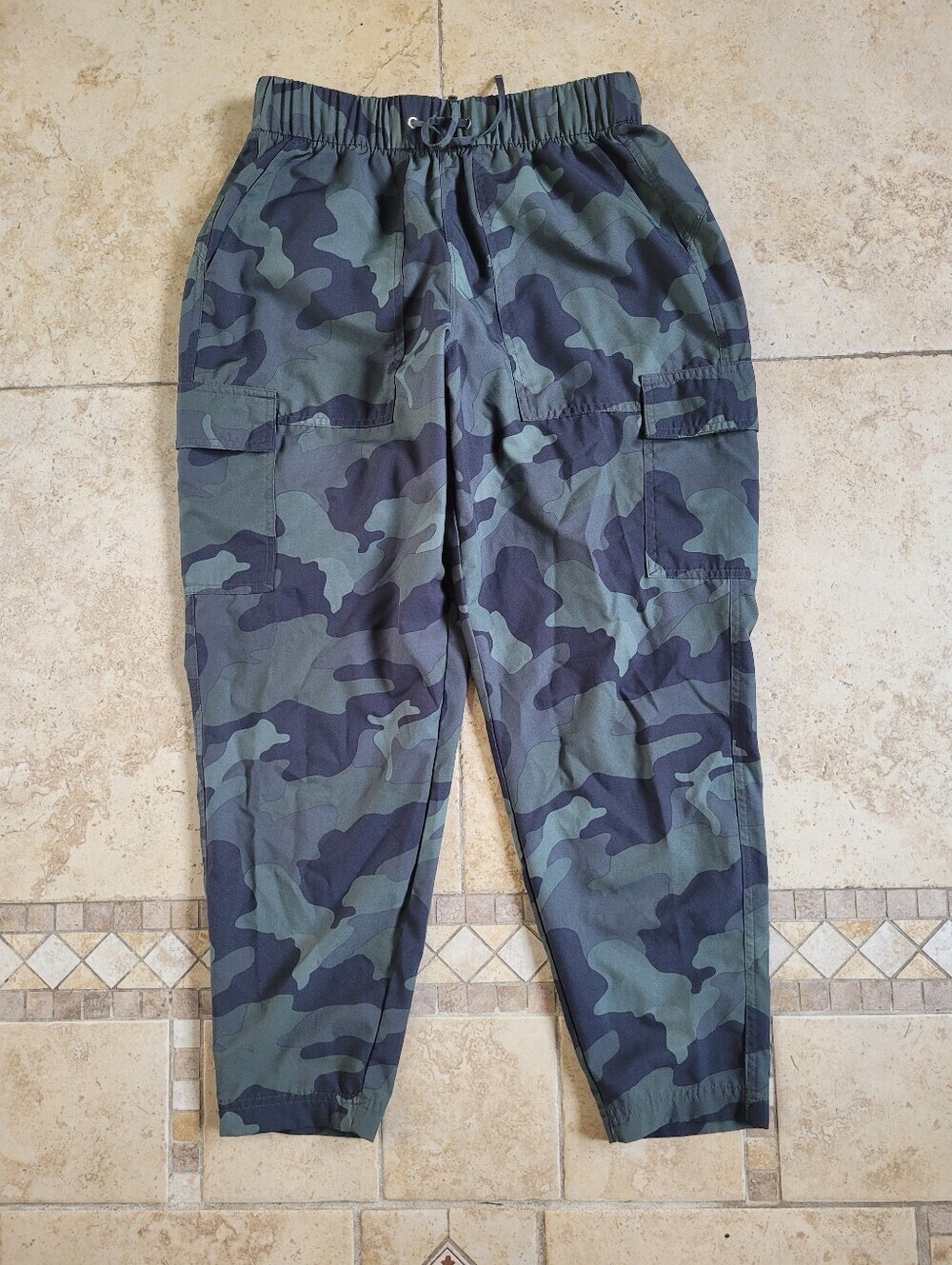 Old Navy Stretch Tech Camo Cargo Pants